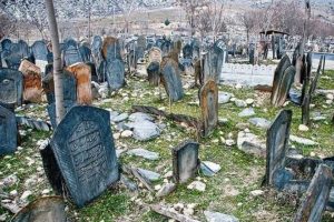 عجیب ترین گورستان های ایران