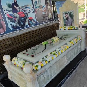 سنگ قبر شیک و ساده