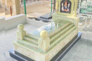 سنگ مزار مرمر سبز آذرشهر با طرح کیان